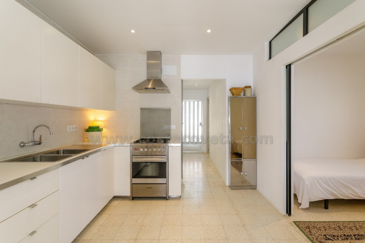 Mini-bungaló muy del mar con amplia terraza soleada y gran potencial de ampliación