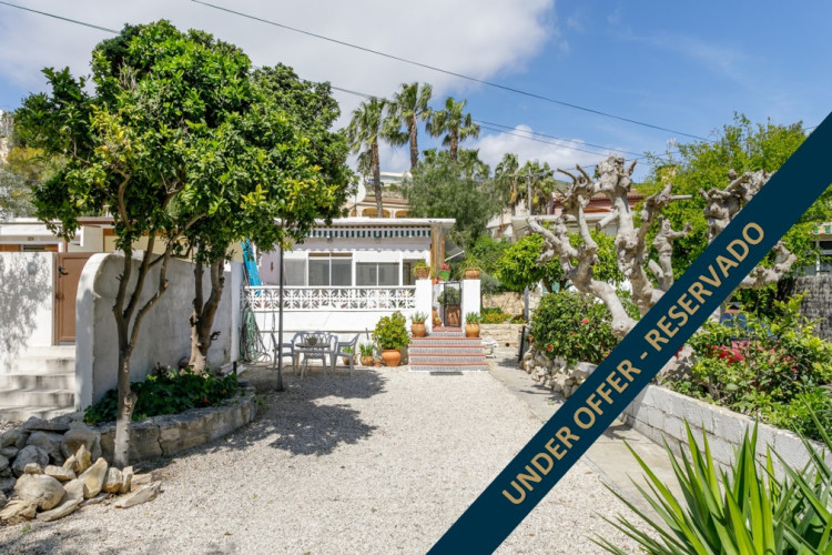 El Campello, Mini-bungaló muy del mar con amplia terraza soleada y gran potencial de ampliación