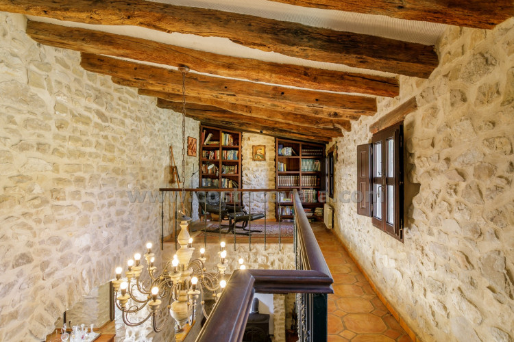 Exclusive luxury castle with extensive private grounds and breathtaking panoramic views