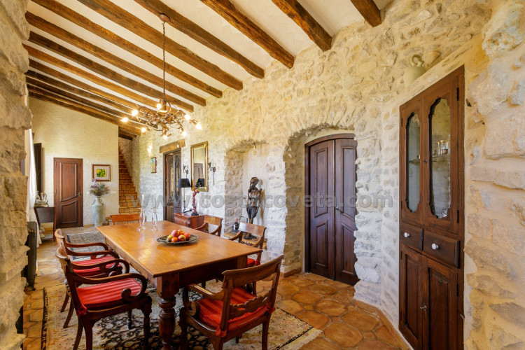 Exclusive luxury castle with extensive private grounds and breathtaking panoramic views