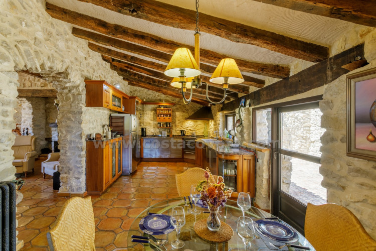 Exclusive luxury castle with extensive private grounds and breathtaking panoramic views