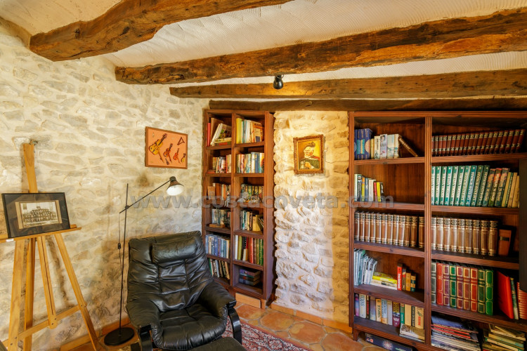 Exclusive luxury castle with extensive private grounds and breathtaking panoramic views