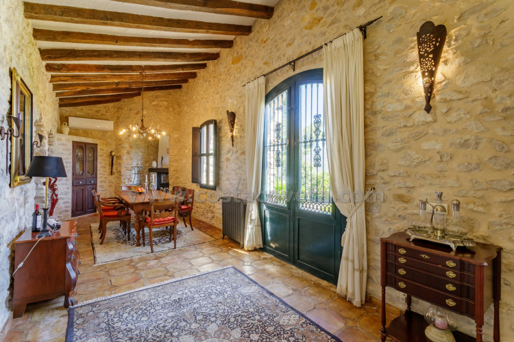 Exclusive luxury castle with extensive private grounds and breathtaking panoramic views