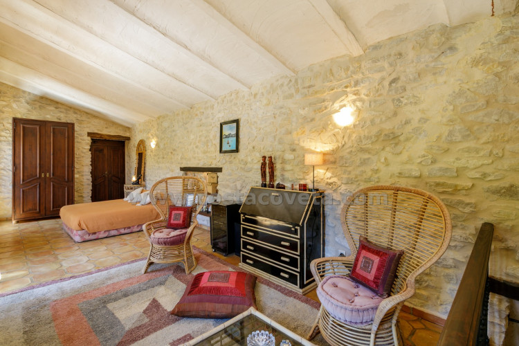 Exclusive luxury castle with extensive private grounds and breathtaking panoramic views