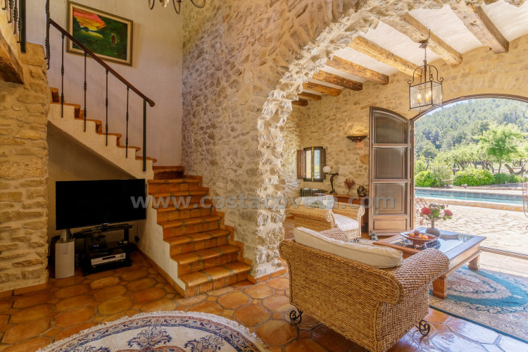 Exclusive luxury castle with extensive private grounds and breathtaking panoramic views