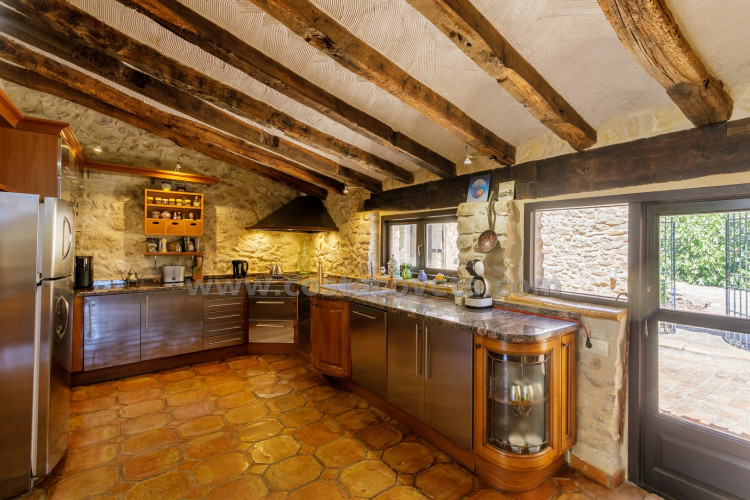 Exclusive luxury castle with extensive private grounds and breathtaking panoramic views