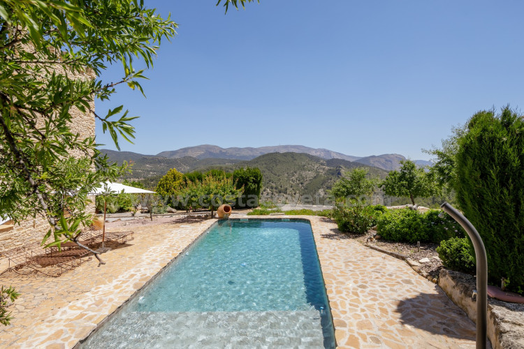 Exclusive luxury castle with extensive private grounds and breathtaking panoramic views