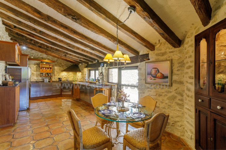 Exclusive luxury castle with extensive private grounds and breathtaking panoramic views