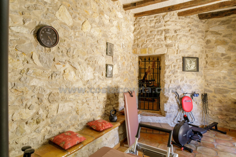 Exclusive luxury castle with extensive private grounds and breathtaking panoramic views