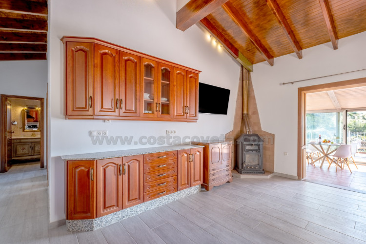 Chalet independiente en Relleu con vistas al mar y a la montaña