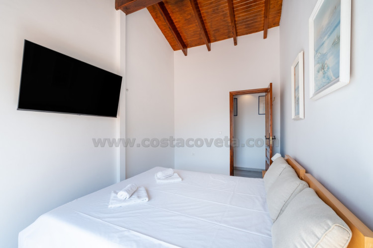 Chalet independiente en Relleu con vistas al mar y a la montaña