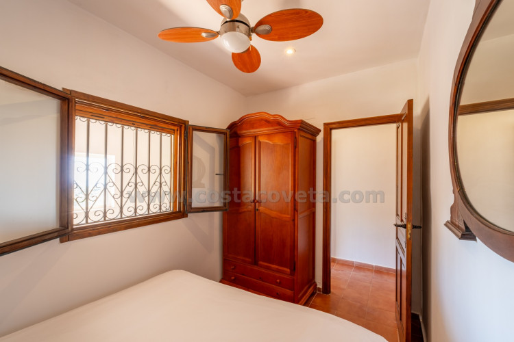 Chalet independiente en Relleu con vistas al mar y a la montaña