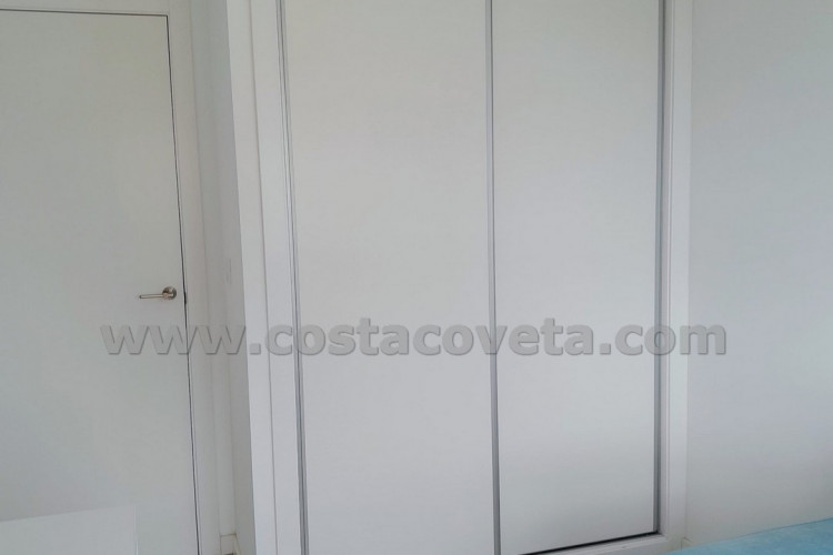 Spectacular modern apartment, with sea views from bedrooms.