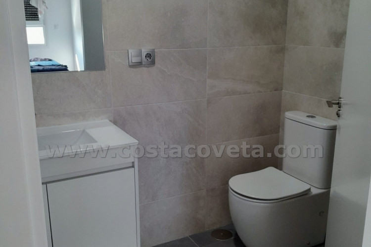 Spectacular modern apartment, with sea views from bedrooms.