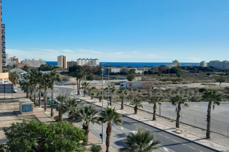 El Campello, Spectacular modern apartment, with sea views from bedrooms.