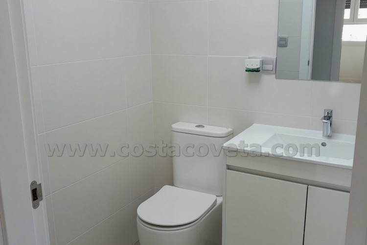 Spectacular modern apartment, with sea views from bedrooms.