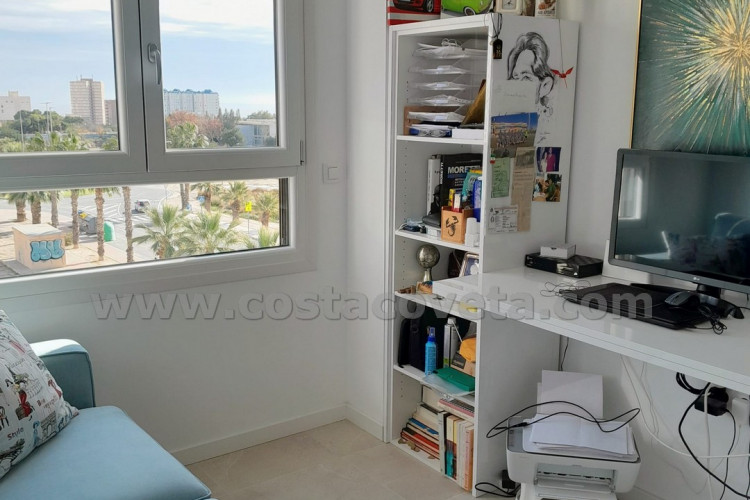 Spectacular modern apartment, with sea views from bedrooms.