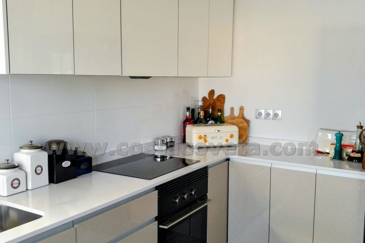 Spectacular modern apartment, with sea views from bedrooms.