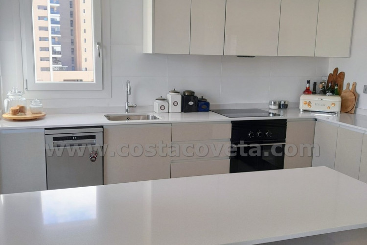 Spectacular modern apartment, with sea views from bedrooms.