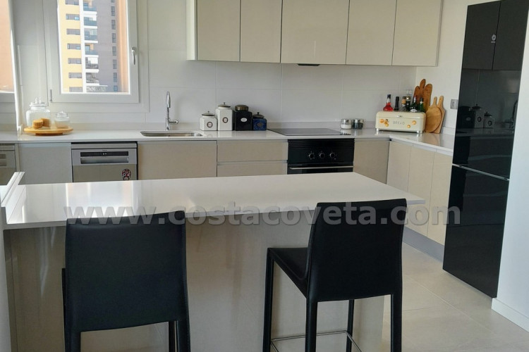 Spectacular modern apartment, with sea views from bedrooms.