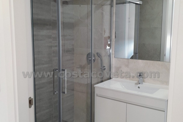 Spectacular modern apartment, with sea views from bedrooms.