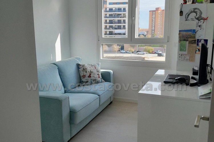 Spectacular modern apartment, with sea views from bedrooms.