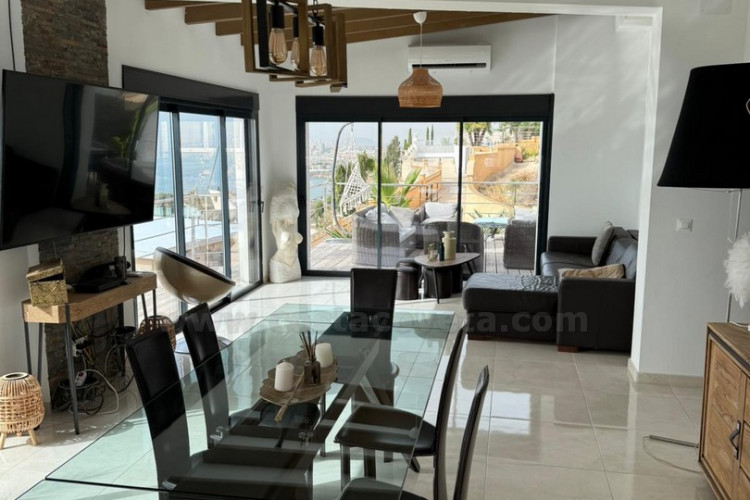 Renovated villa with the best panoramic ocean views