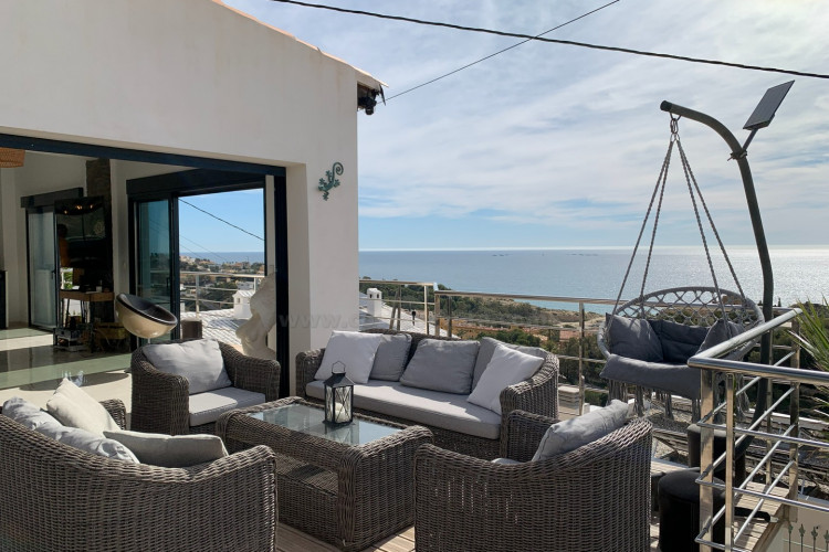 Renovated villa with the best panoramic ocean views