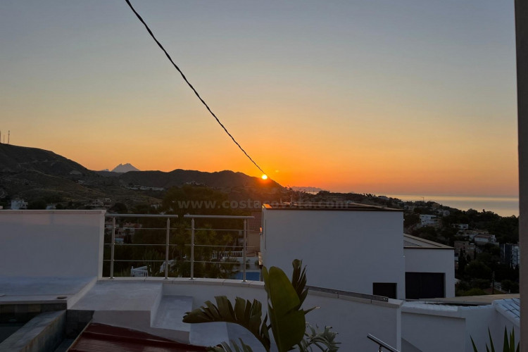 Renovated villa with the best panoramic ocean views