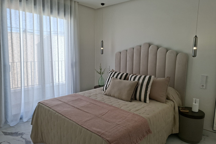 Amplia villa con vistas al Montgó, a un paso del mar y del centro de Denia