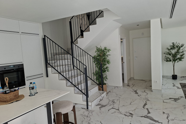 Amplia villa con vistas al Montgó, a un paso del mar y del centro de Denia