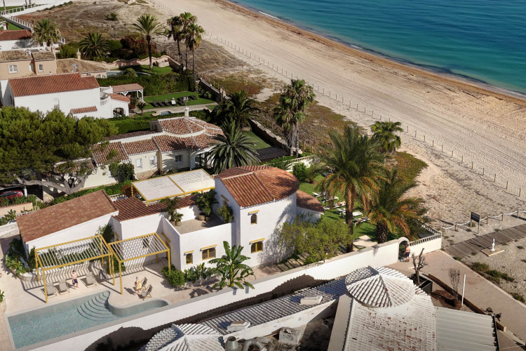 Casas adosadas donde la naturaleza, el lujo y la sostenibilidad se unen