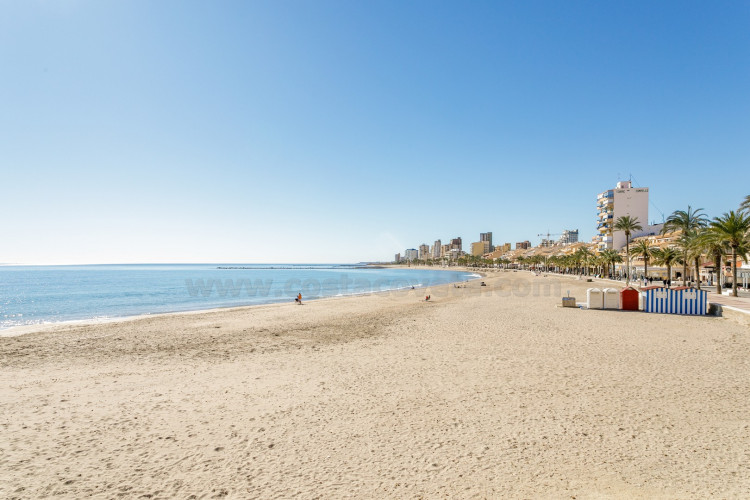 Charming apartment on the seafront promenade in El Campello