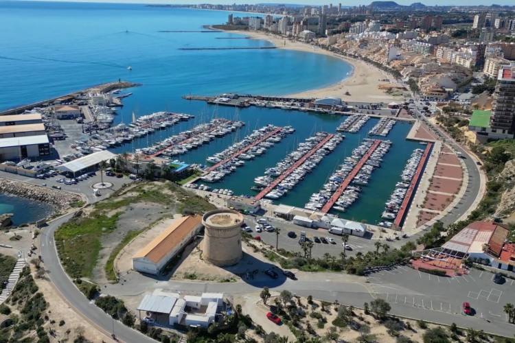 Charming apartment on the seafront promenade in El Campello