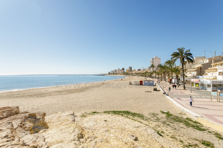 Charming apartment on the seafront promenade in El Campello