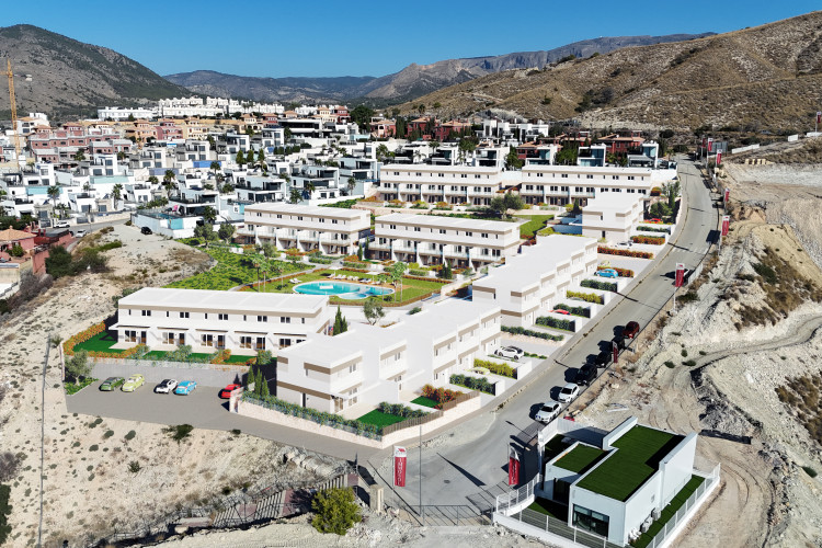 Townhouses to combine nature, sea, and amenities in Balcón de Finestrat