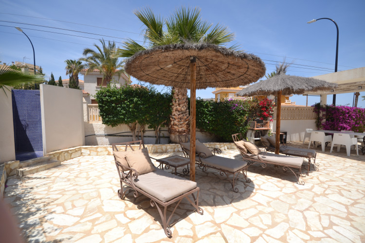 Maravillosa villa completamente renovata con piscina en Cala D´Or