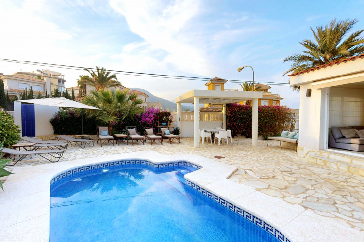 El Campello, (Special offer Winter Long term ) Charming refurnished villa with pool in Cala D´Or
