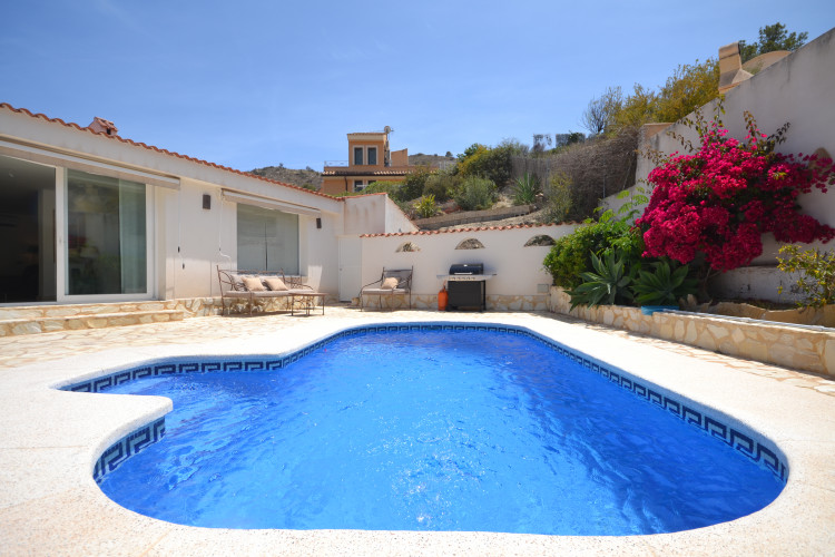 Maravillosa villa completamente renovata con piscina en Cala D´Or