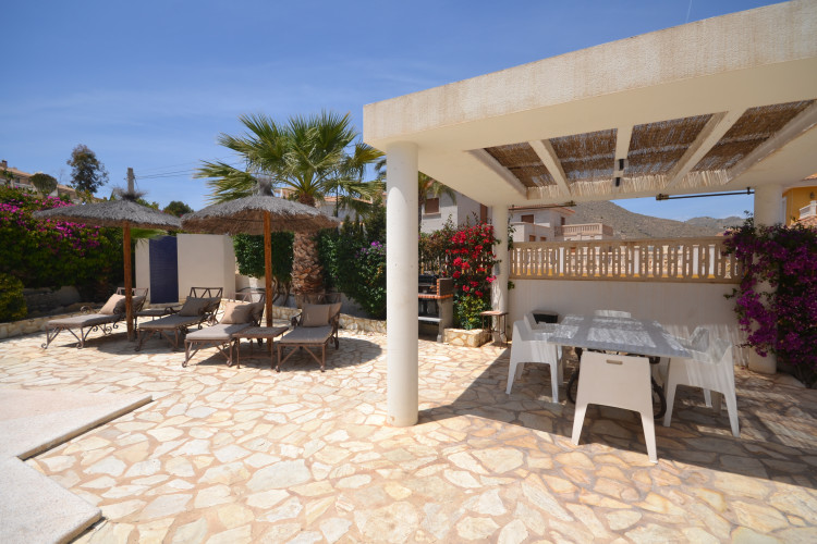 Maravillosa villa completamente renovata con piscina en Cala D´Or