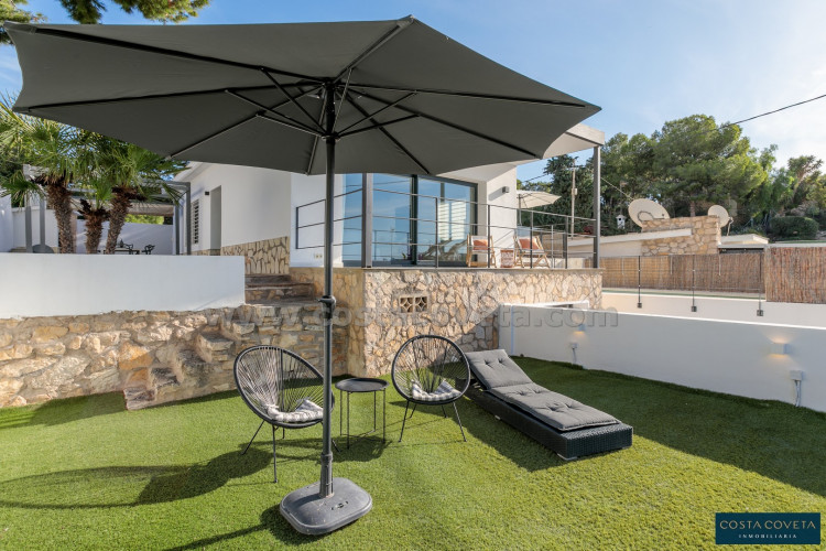 Cozy villa with sea views in Coveta Fumá