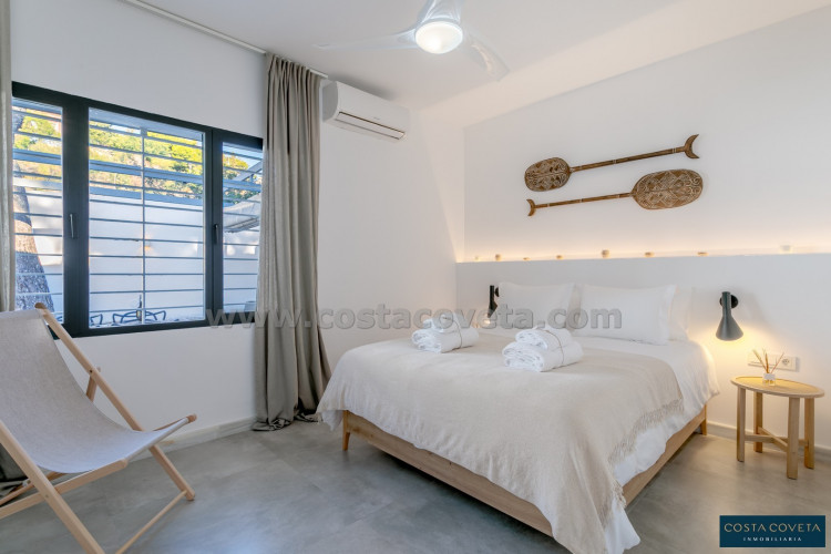 Cozy villa with sea views in Coveta Fumá