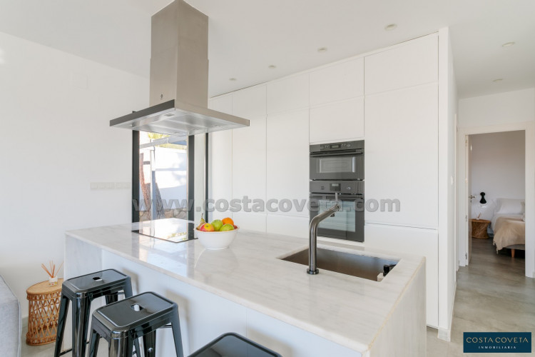 Cozy villa with sea views in Coveta Fumá