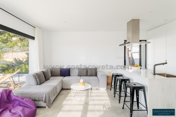 Cozy villa with sea views in Coveta Fumá