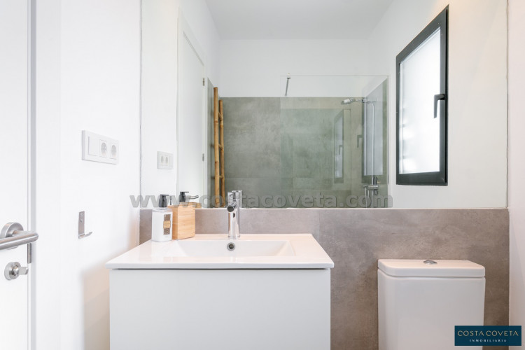 Cozy villa with sea views in Coveta Fumá