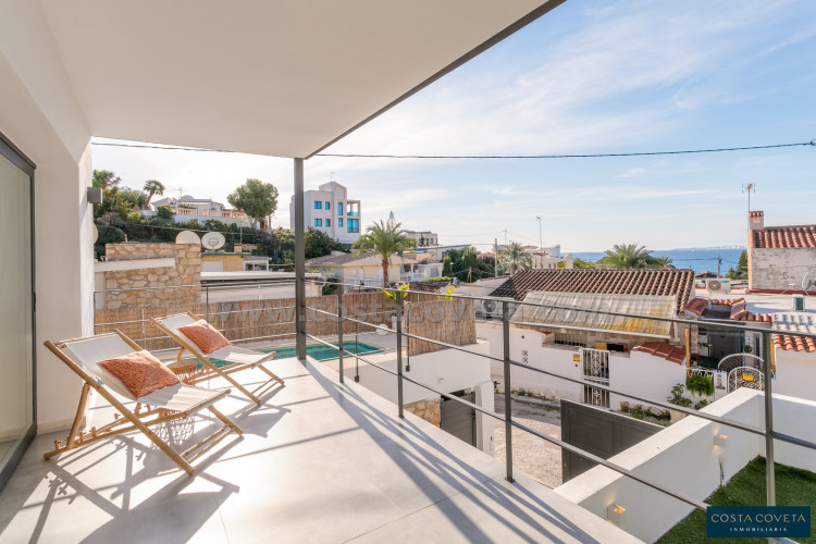 Cozy villa with sea views in Coveta Fumá