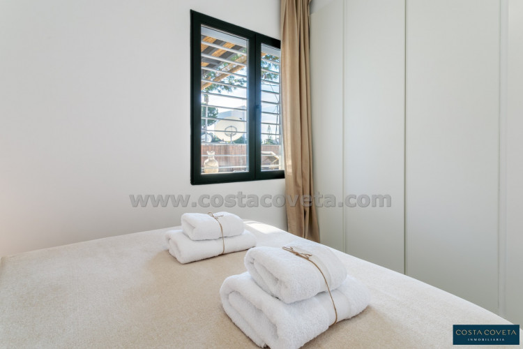 Cozy villa with sea views in Coveta Fumá