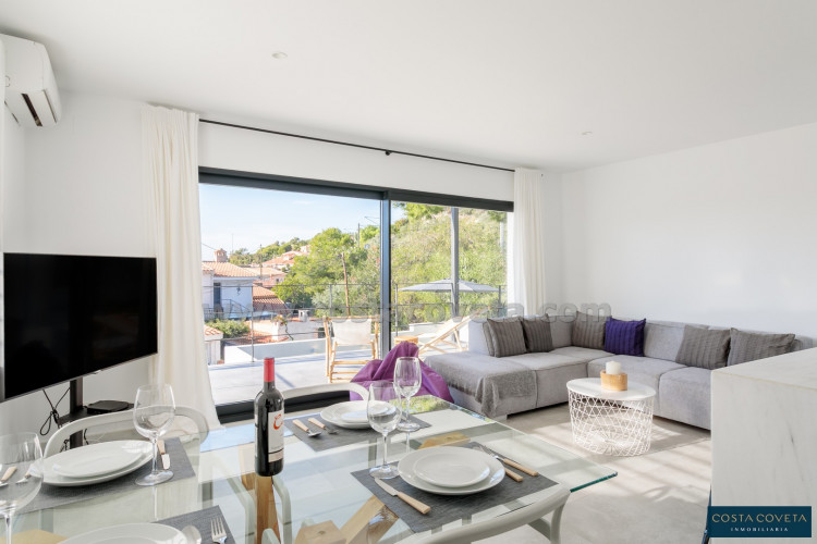 Cozy villa with sea views in Coveta Fumá