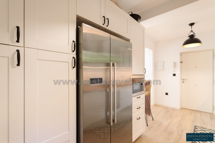 Magnificent detached villa with idyllic sea views