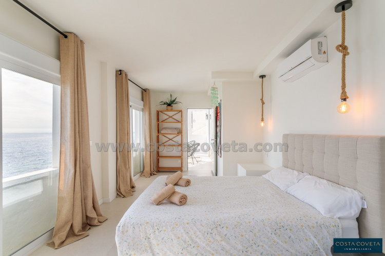 Fantastic beachfront house in Coveta Fumá, El campello.